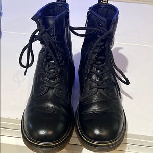 Dr. Martens Black Leather Combat Boots size 6
